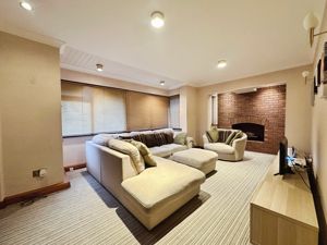 Lounge- click for photo gallery